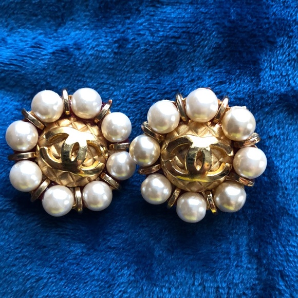 Source Unknown Jewelry - Vintage Chanel Logo Clip-on Earrings